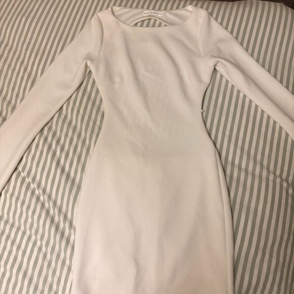 Saints & Secrets white long sleeve mini dress - Picture 3 of 4